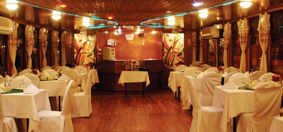Dubai Creek Cruise Dinner