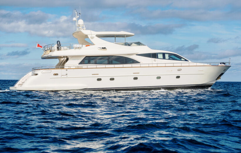 Private Luxury Yacht Cruising 90Ft