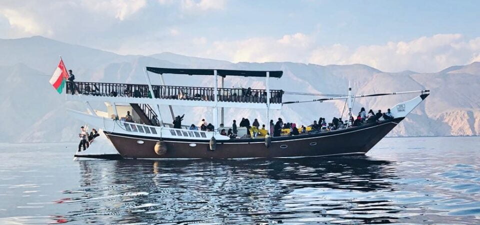 Oman musandam dibba day cruise