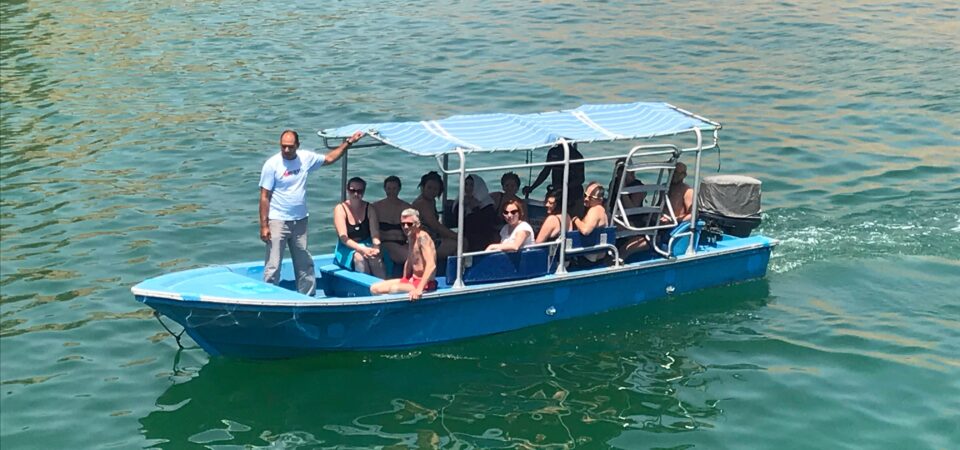 Oman musandam dibba day cruise speed boat