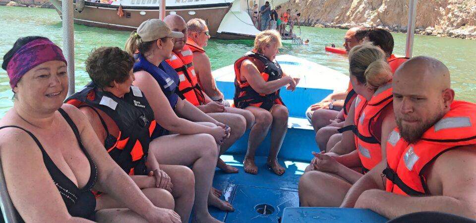 Oman musandam dibba day cruise speed boat