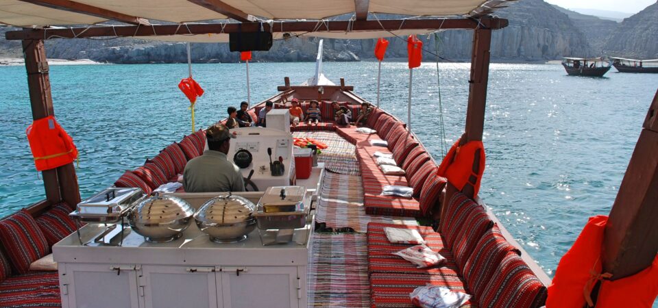 Oman musandam dibba day cruise